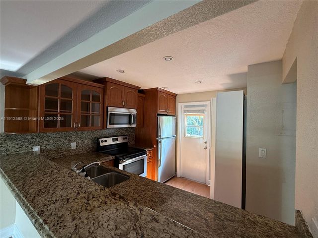 3745 NE 171st St 40, North Miami Beach, FL 33160