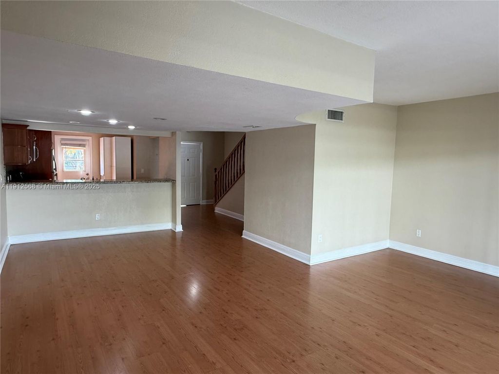 3745 NE 171st St 40, North Miami Beach, FL 33160