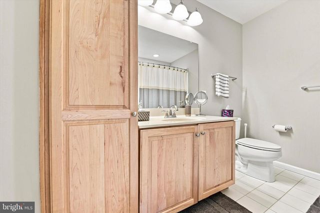 1221 DERRY LN, West Chester, PA 19380