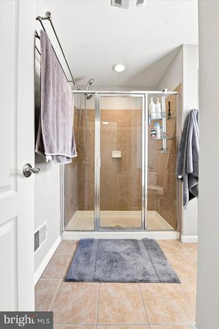 1221 DERRY LN, West Chester, PA 19380
