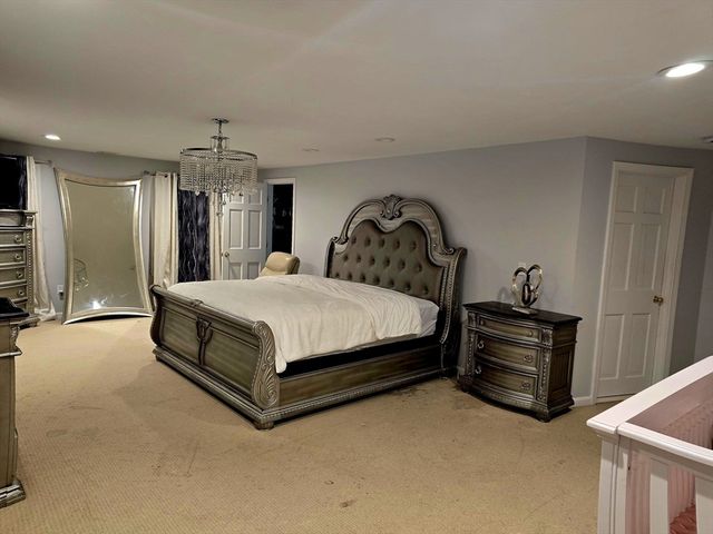 20 Farm Pond Rd, Dracut, MA 01826