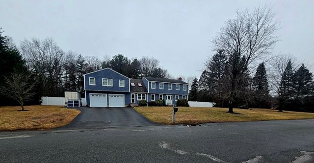 20 Farm Pond Rd, Dracut, MA 01826