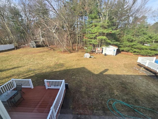 20 Farm Pond Rd, Dracut, MA 01826