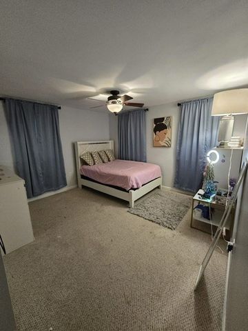 20 Farm Pond Rd, Dracut, MA 01826