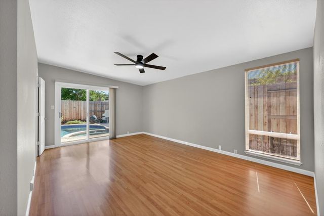 4952 Clear Cir, Carmichael, CA 95608