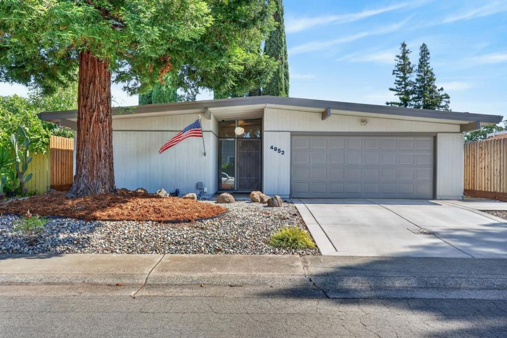 4952 Clear Cir, Carmichael, CA 95608