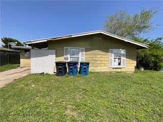 1302 Crosby St, Portland, TX 78374