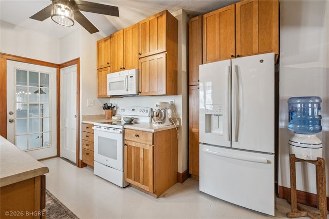 102 S Kennedy Avenue, Madrid, IA 50156