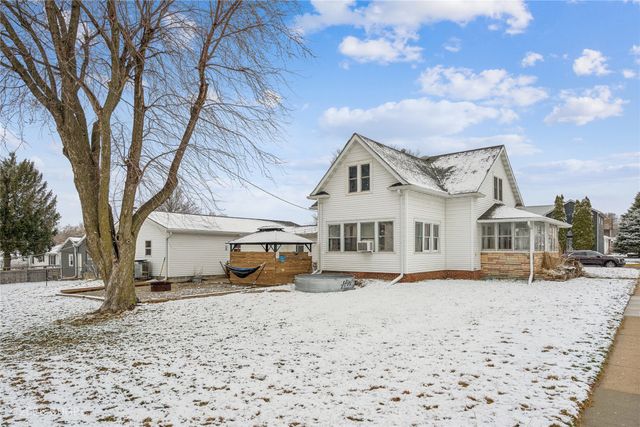 102 S Kennedy Avenue, Madrid, IA 50156