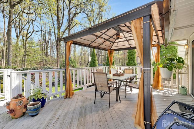 242 Amherst Avenue, Colonia, NJ 07067