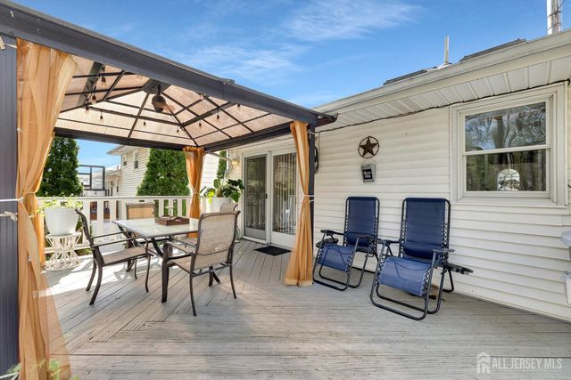 242 Amherst Avenue, Colonia, NJ 07067