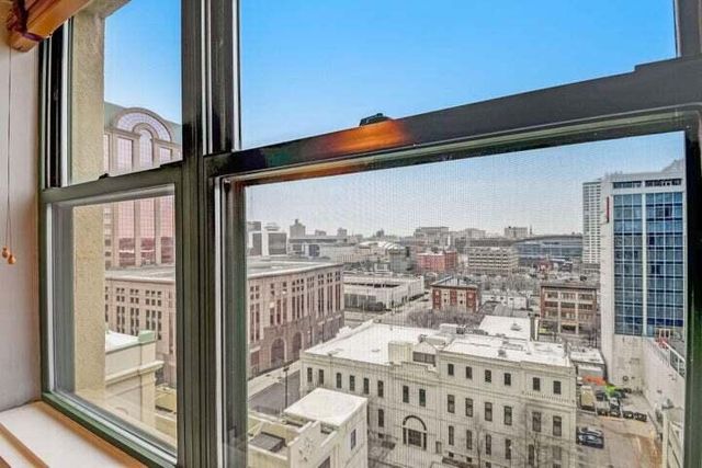 270 E Highland AVENUE #1244, Milwaukee, WI 53202