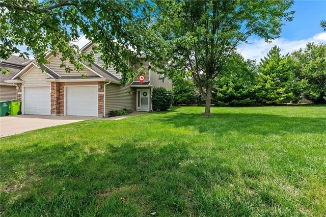 9001 SW Gala Drive, Blue Springs, MO 64064