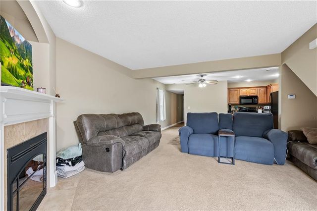 9001 SW Gala Drive, Blue Springs, MO 64064