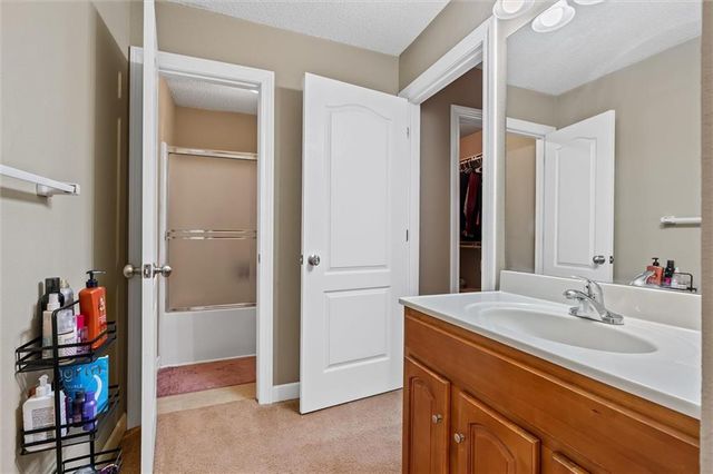 9001 SW Gala Drive, Blue Springs, MO 64064
