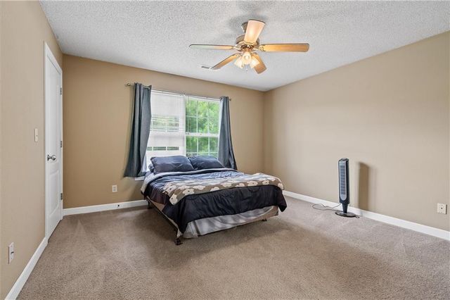 9001 SW Gala Drive, Blue Springs, MO 64064
