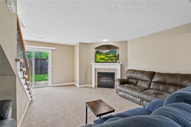 9001 SW Gala Drive, Blue Springs, MO 64064