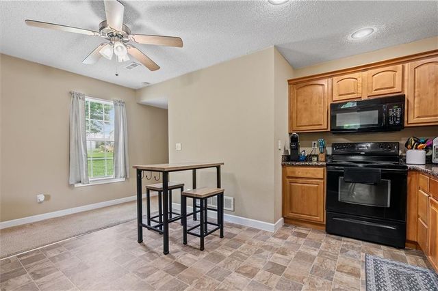 9001 SW Gala Drive, Blue Springs, MO 64064
