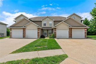 9001 SW Gala Drive, Blue Springs, MO 64064