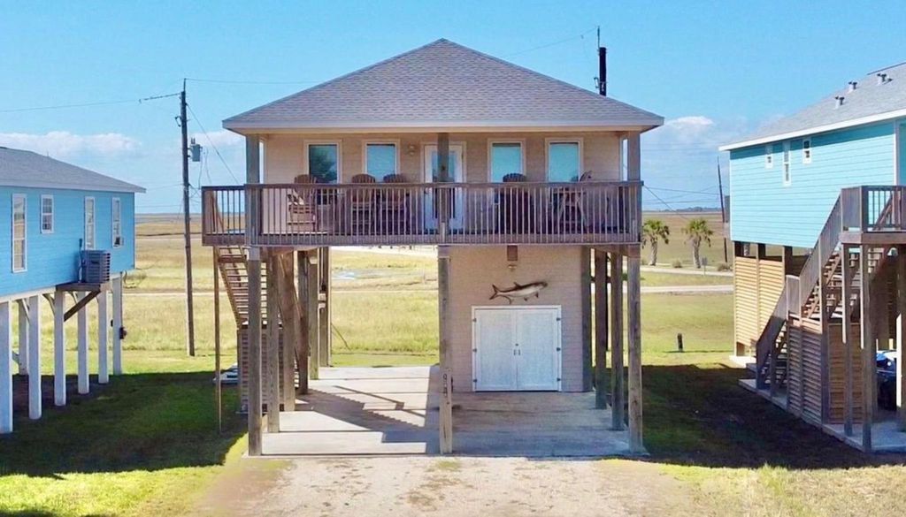 12919 Coronado Drive, Freeport, TX 77541