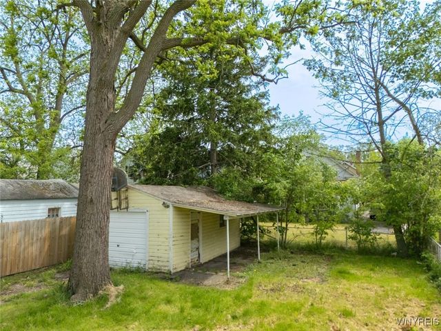 2215 South Avenue, Niagara Falls, NY 14305