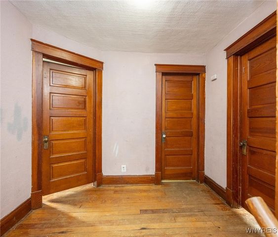 2215 South Avenue, Niagara Falls, NY 14305