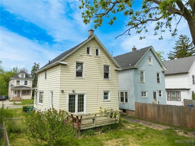 2215 South Avenue, Niagara Falls, NY 14305