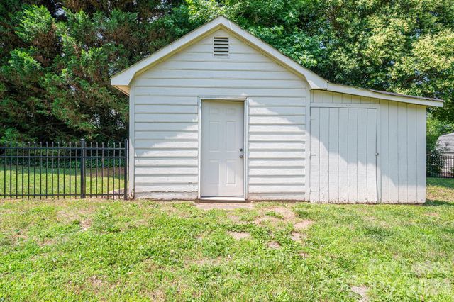 3501 Barrington Drive, Gastonia, NC 28056