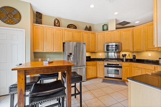 2618 Baybridge St, Sacramento, CA 95833