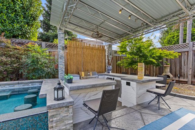 2618 Baybridge St, Sacramento, CA 95833