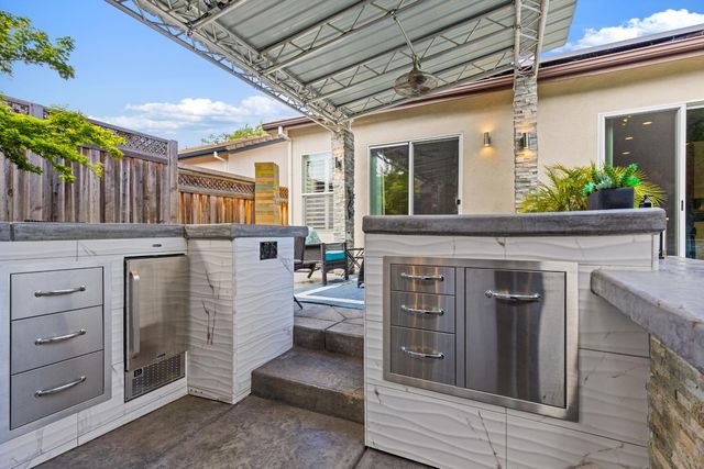 2618 Baybridge St, Sacramento, CA 95833