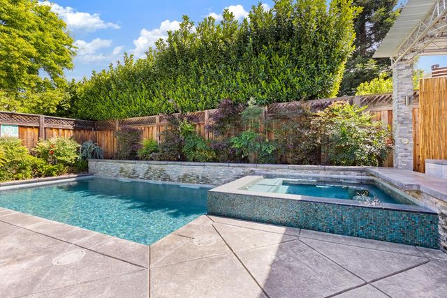 2618 Baybridge St, Sacramento, CA 95833