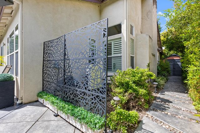 2618 Baybridge St, Sacramento, CA 95833