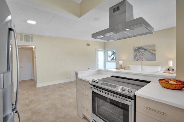 5700 Old Ocean Blvd X, Ocean Ridge, FL 33435