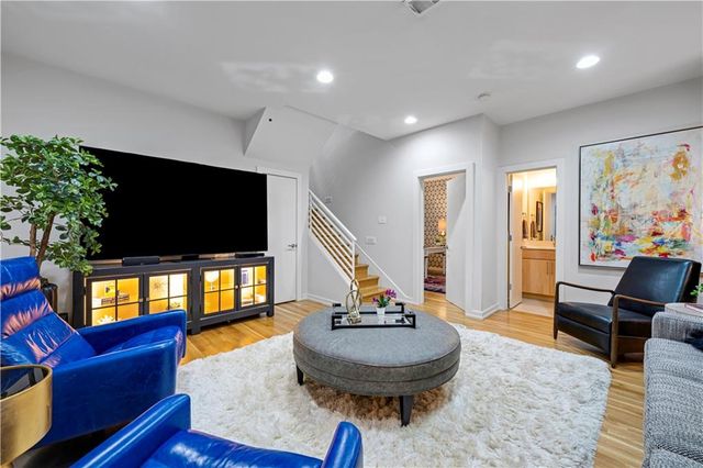 514 Oak Street, Kansas City, MO 64106