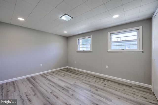 8 HEATHGLEN RD, Middletown, PA 17057