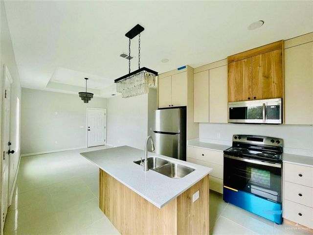 4305 Heron Avenue 3, Mcallen, TX 78504