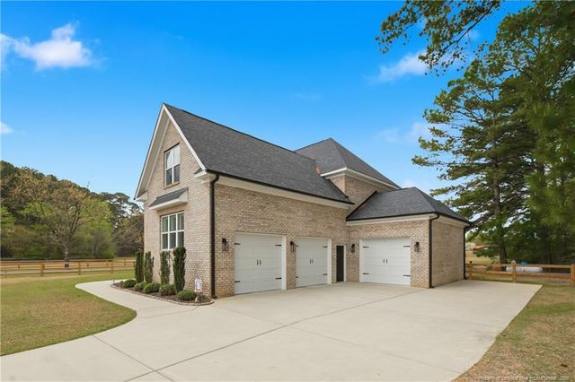 2111 Sunburst Court, Fayetteville, NC 28312