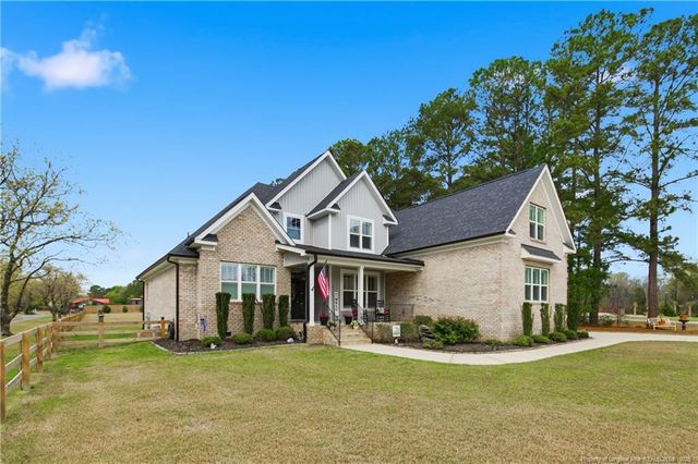 2111 Sunburst Court, Fayetteville, NC 28312