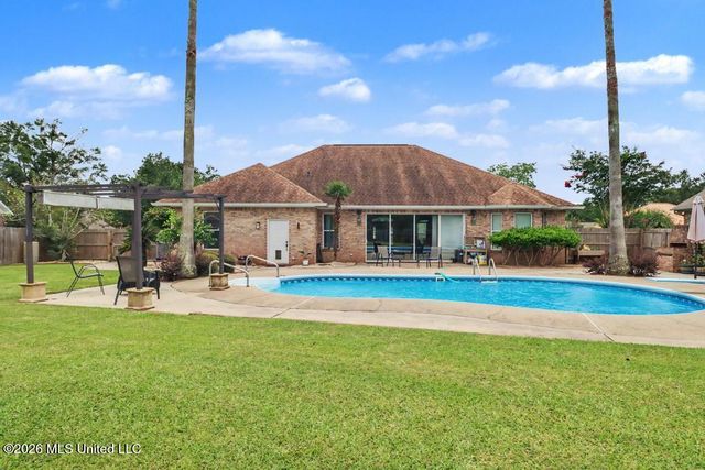 3532 N River Ridge Drive, D'iberville, MS 39540