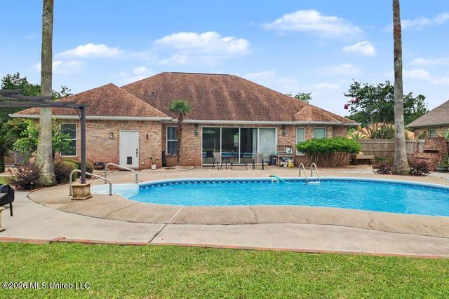 3532 N River Ridge Drive, D'iberville, MS 39540