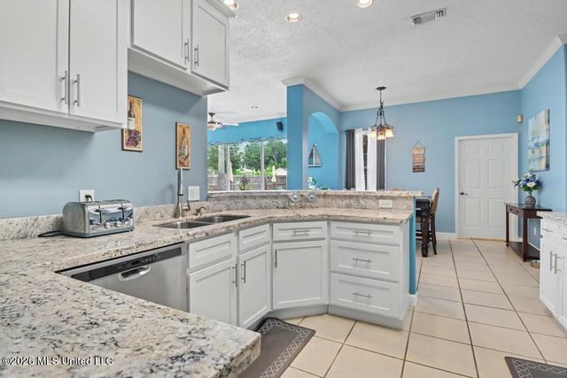 3532 N River Ridge Drive, D'iberville, MS 39540