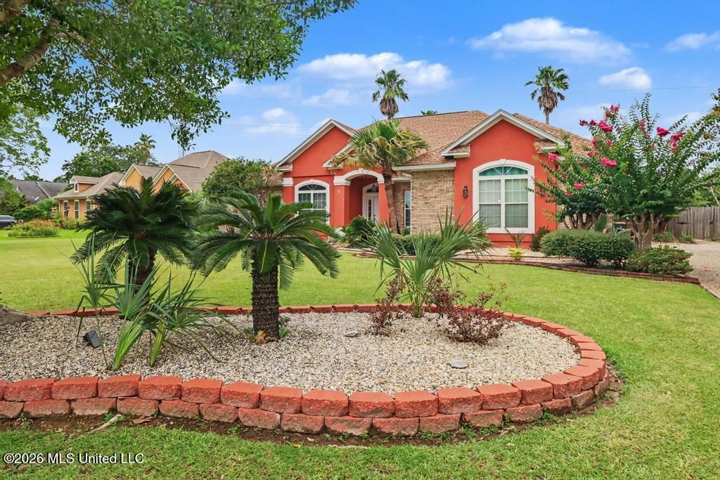 3532 N River Ridge Drive, D'iberville, MS 39540