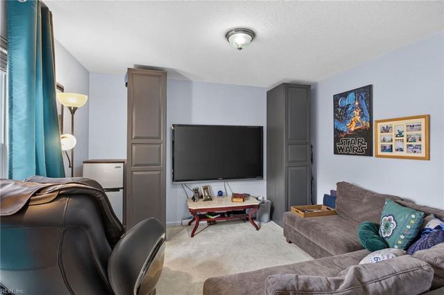 2741 River Oaks DR, Chesapeake, VA 23321