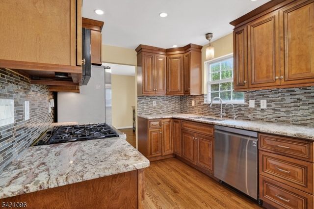 33 Nostrand Rd, Hillsborough Twp., NJ 08844