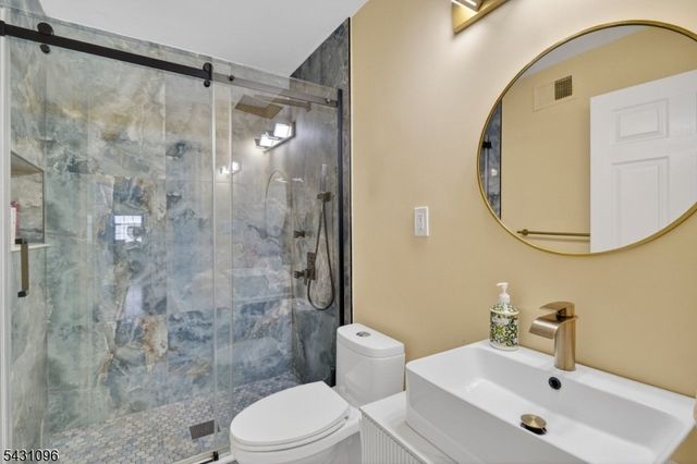 33 Nostrand Rd, Hillsborough Twp., NJ 08844