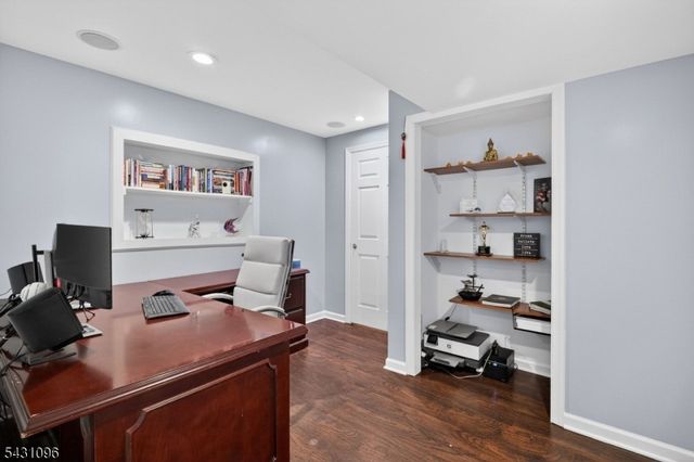 33 Nostrand Rd, Hillsborough Twp., NJ 08844