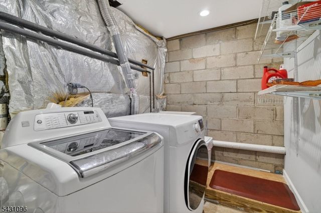 33 Nostrand Rd, Hillsborough Twp., NJ 08844