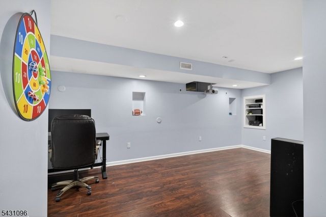 33 Nostrand Rd, Hillsborough Twp., NJ 08844