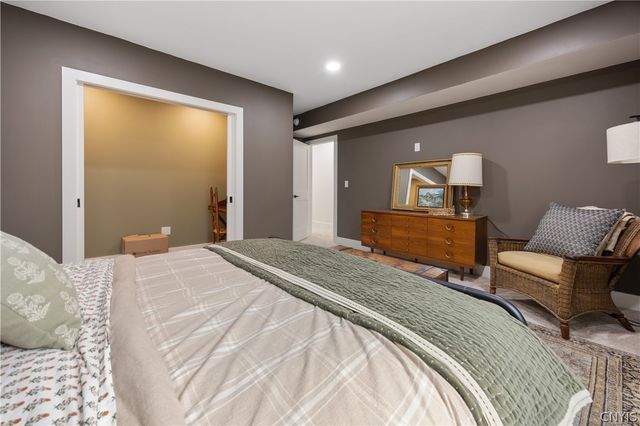 111 Left Field, Manlius, NY 13104